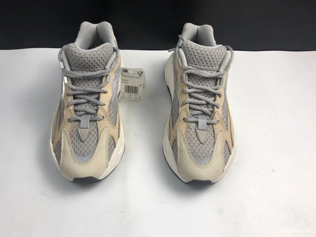 GY7924 Cream Boost Yeezy 700 Adidas V2 Cream 0716